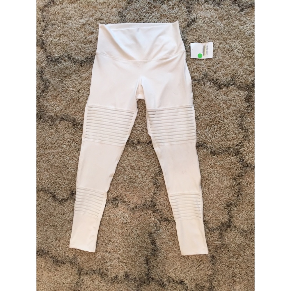 NWT Define Your Inspiration Crisp White Leggings